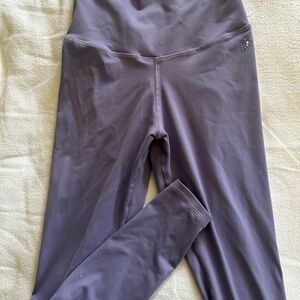 Lavender purple leggings, scrunch butt. Great quality. Size small